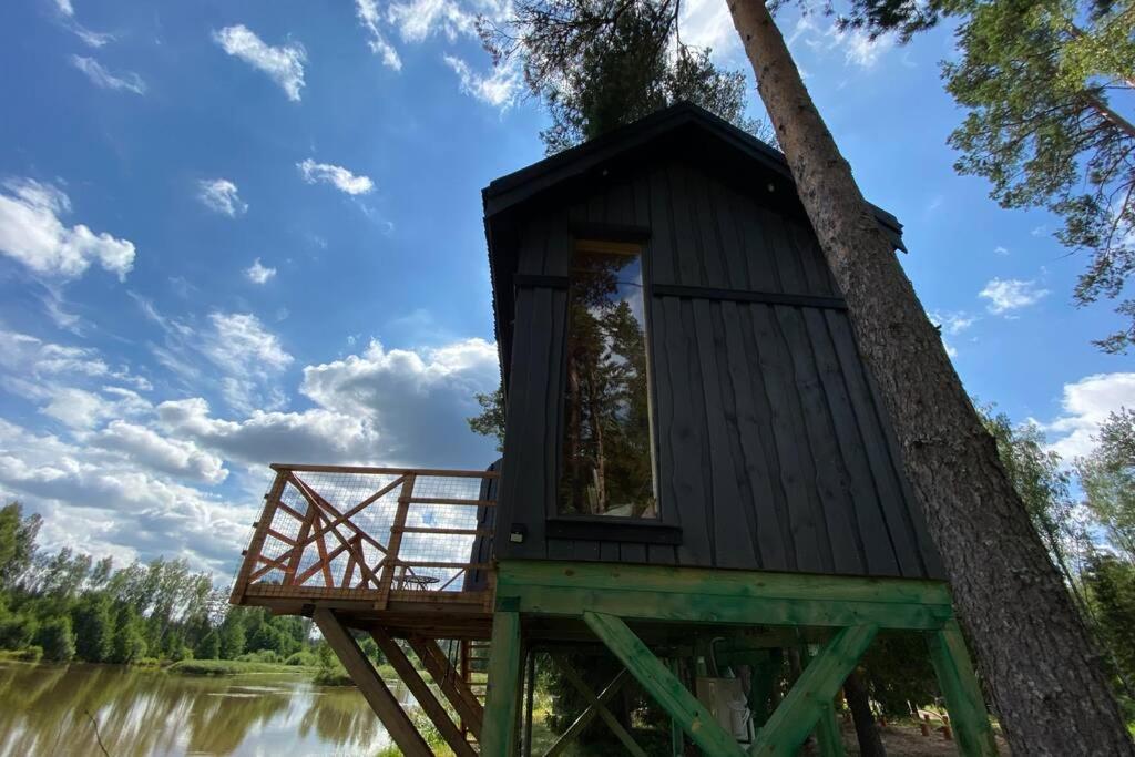 Dragon House In The Tree! Jacuzzi, Sauna ,Cinema,Heated Lici  Exterior photo